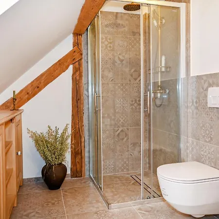 2 Bedroom Stunning In Apartment