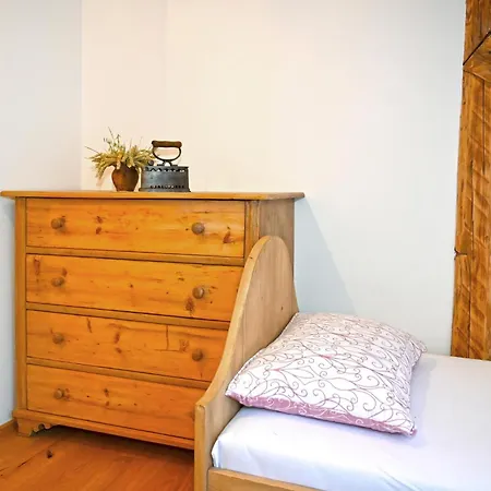 2 Bedroom Stunning In Апартаменты Мозирье