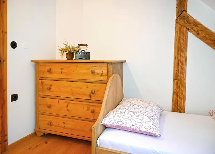 2 Bedroom Stunning In Appartamento Mozirje